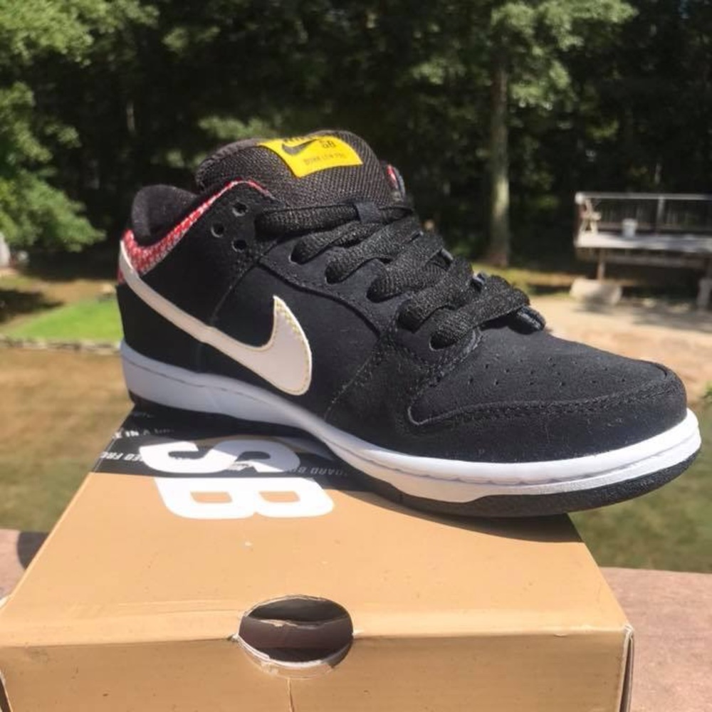 Nike SB Dunks “Firecrackers”